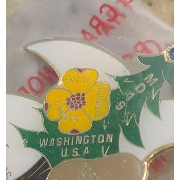 Vintage Lions Club Pin MD19 1982 BC Canada Washington Idaho Atlanta Dove Peace - Picture 3 of 9